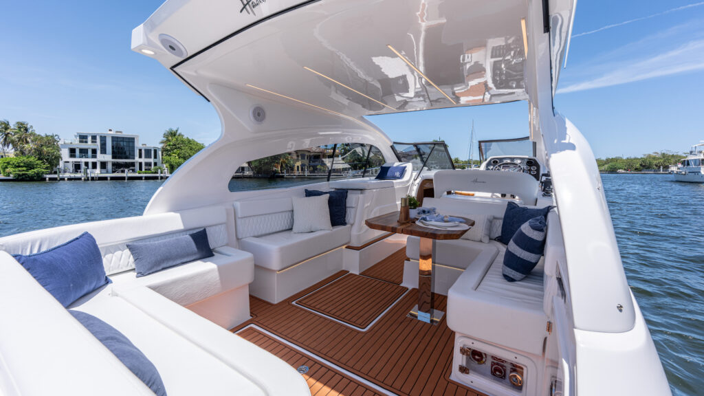 Hanover 375 White & Black Edition