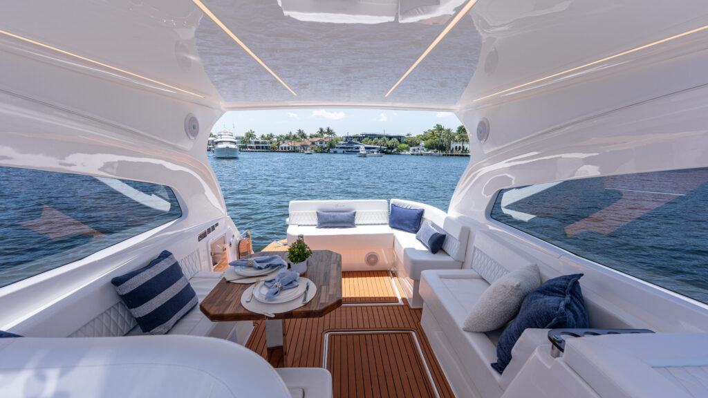 Hanover 375 White & Black Edition