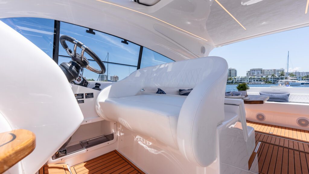 Hanover 375 White & Black Edition