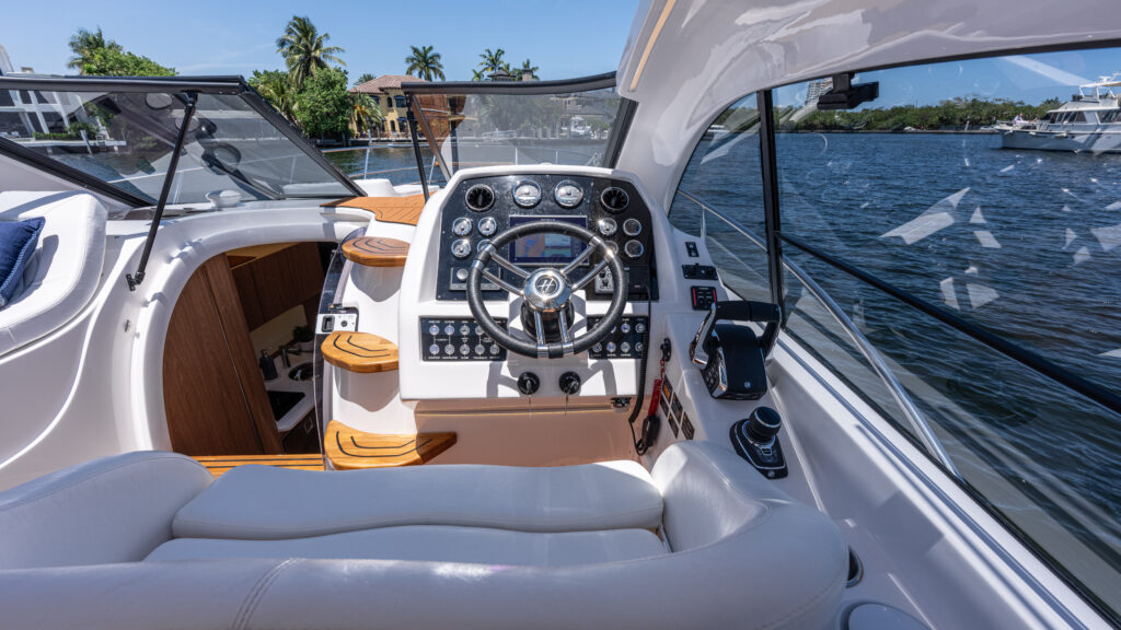 Hanover 375 White & Black Edition