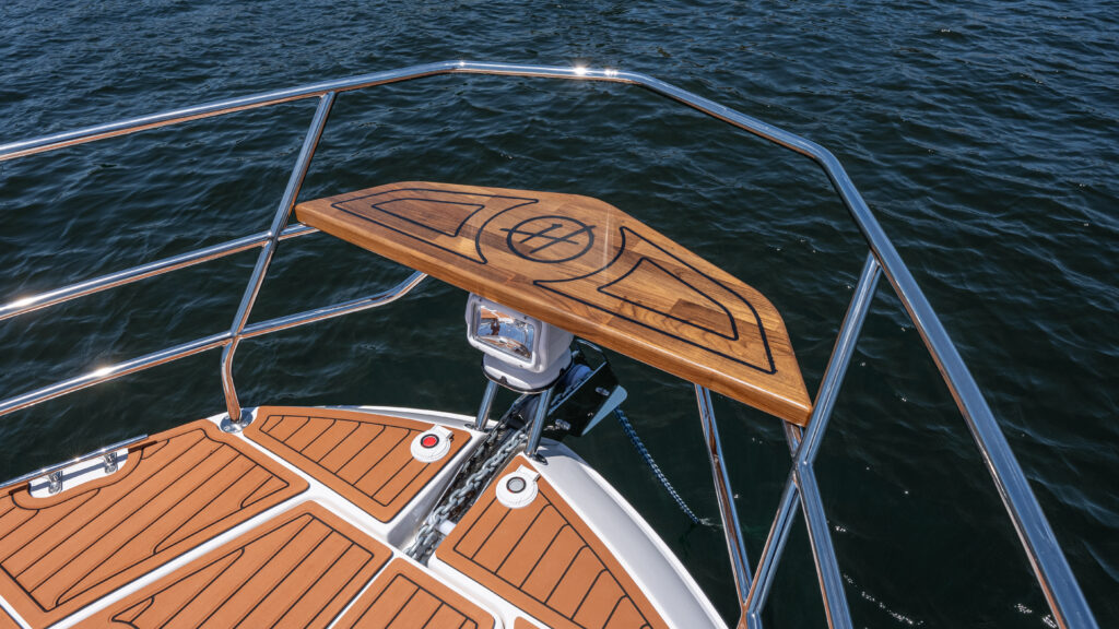Hanover 375 White & Black Edition