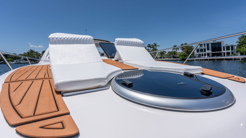 Hanover 375 White & Black Edition