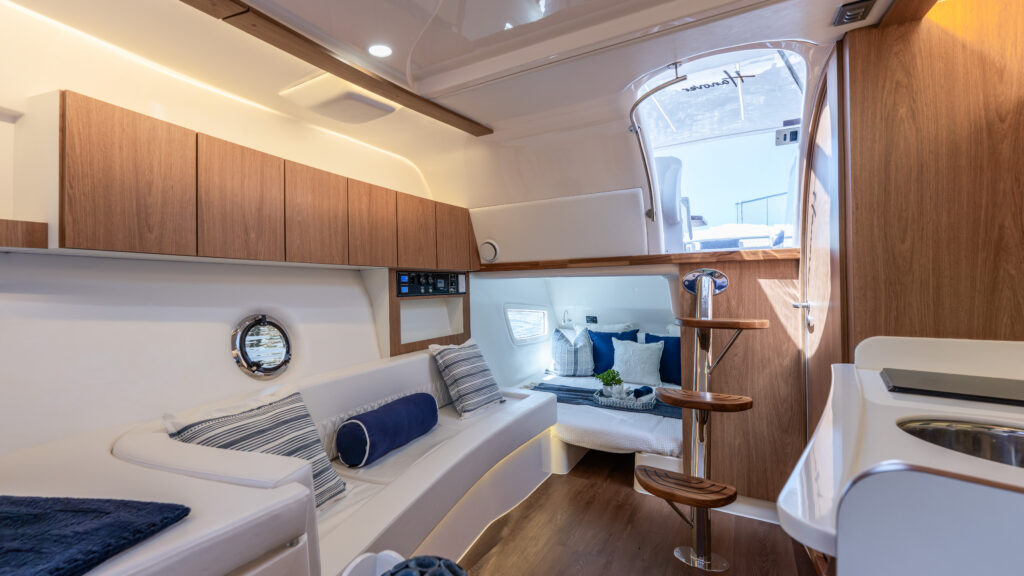 Hanover 375 White & Black Edition