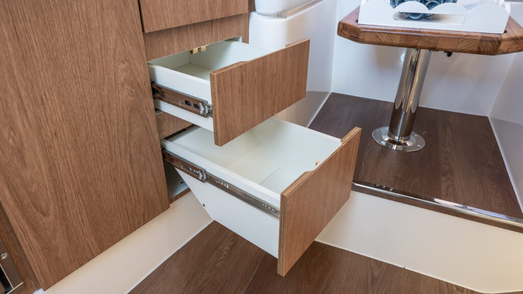Hanover 375 White & Black Edition